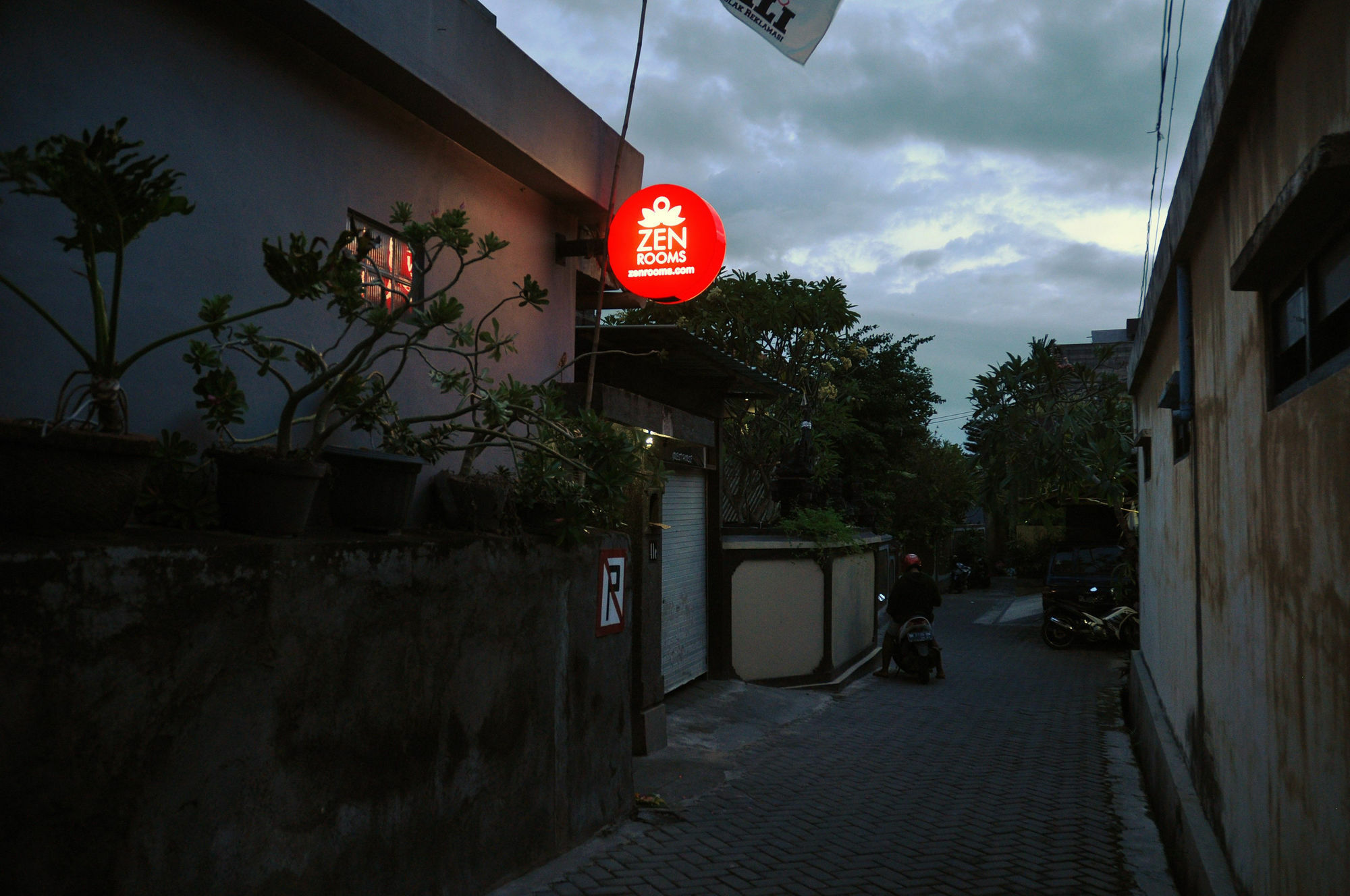 Zen Gang Rahayu Hotel